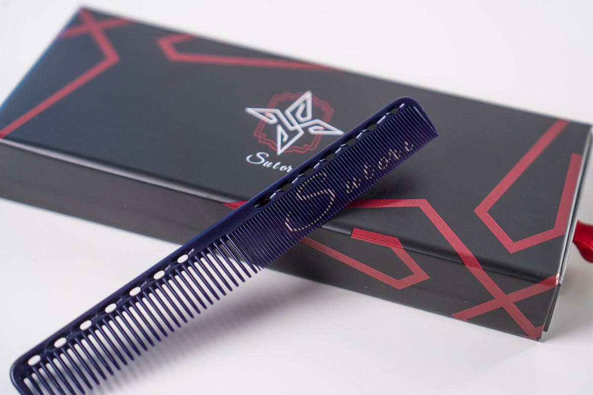Sutori cutting comb in purple on the Sutori box