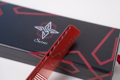Sutori cutting comb in red on the Sutori box 