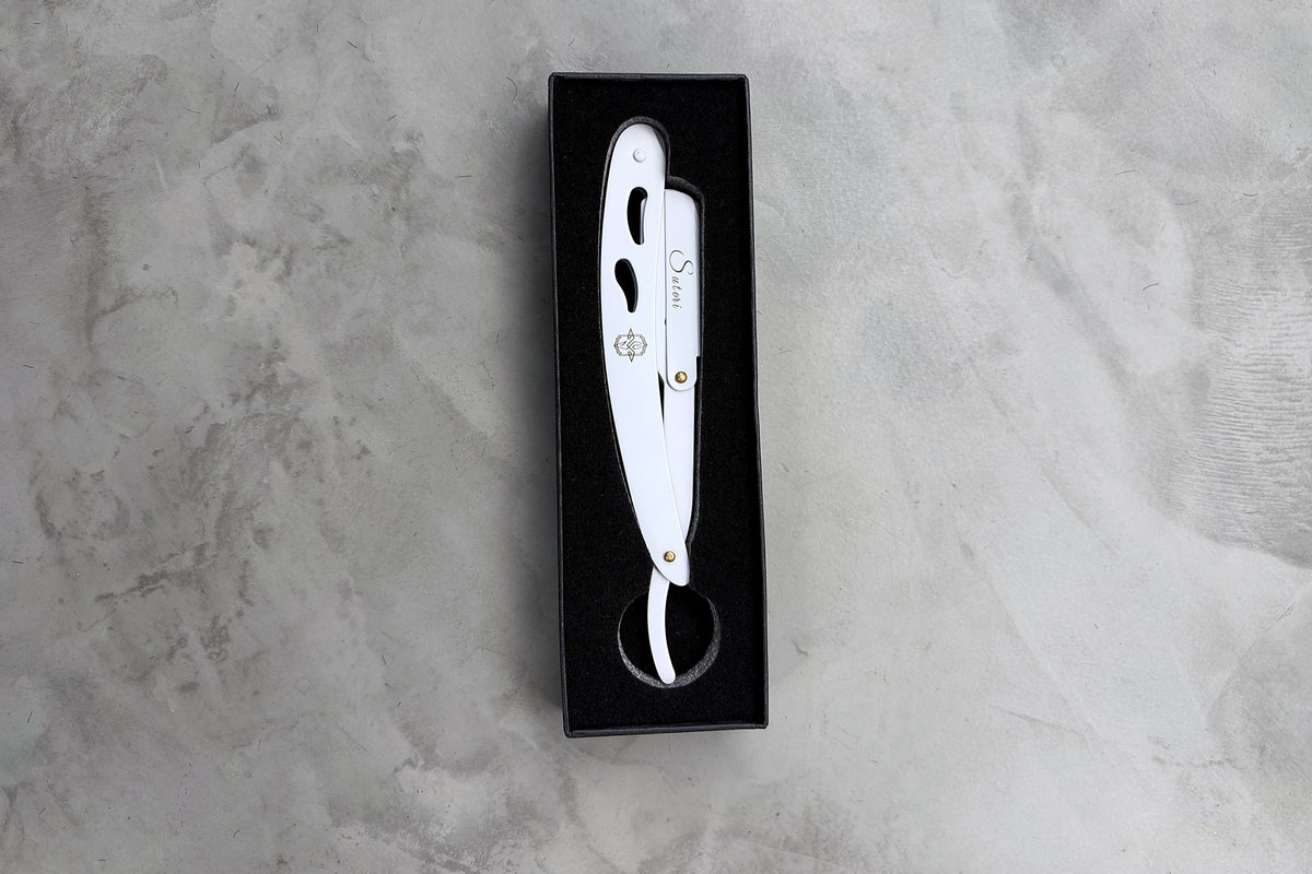 Sutori White Razor in its black presentation box