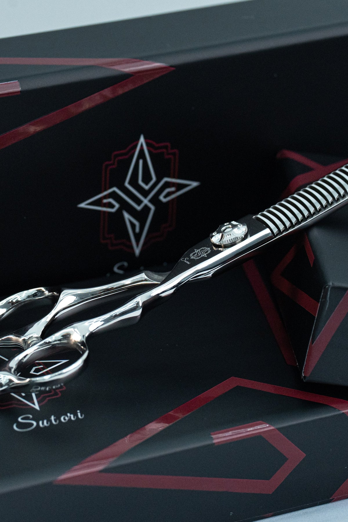 Sutori Kaze 6.0″ on its box